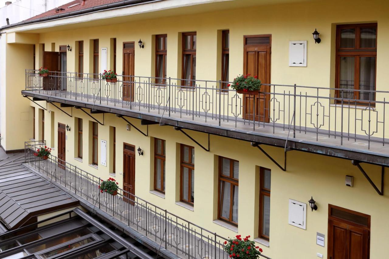 Anděl Apartments Praha Bagian luar foto