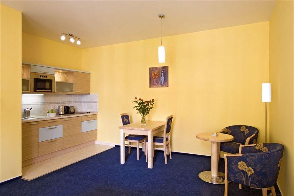 Anděl Apartments Praha Bagian luar foto