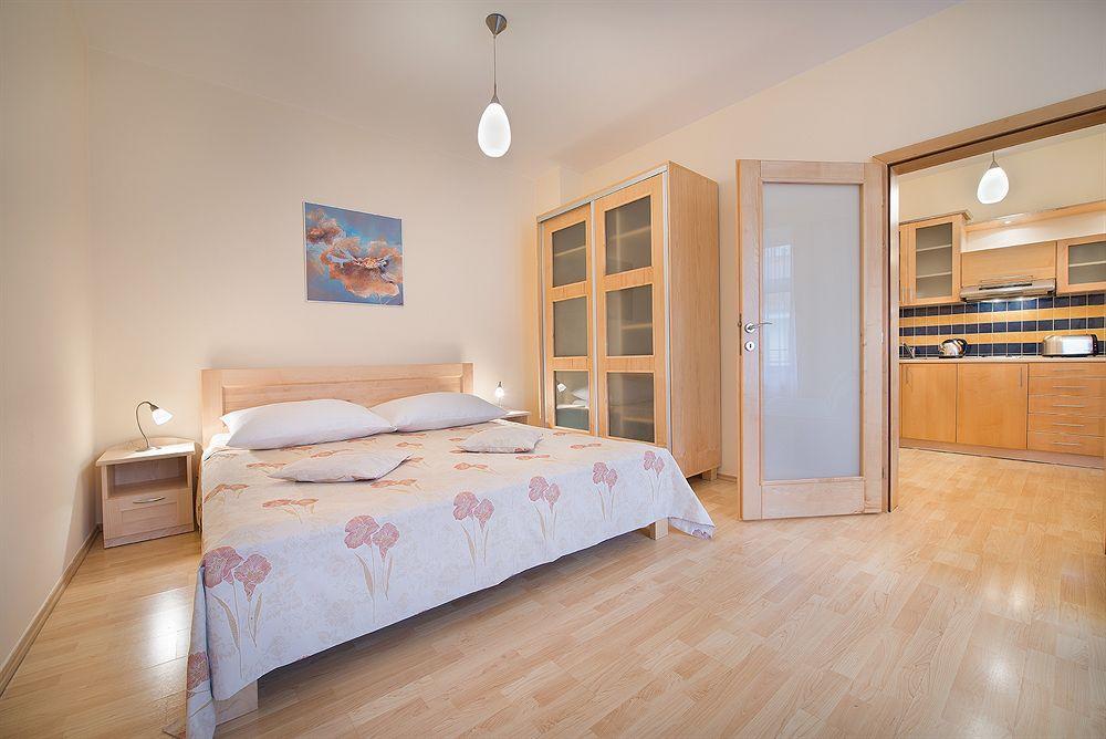 Anděl Apartments Praha Bagian luar foto