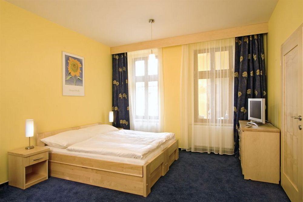 Anděl Apartments Praha Bagian luar foto