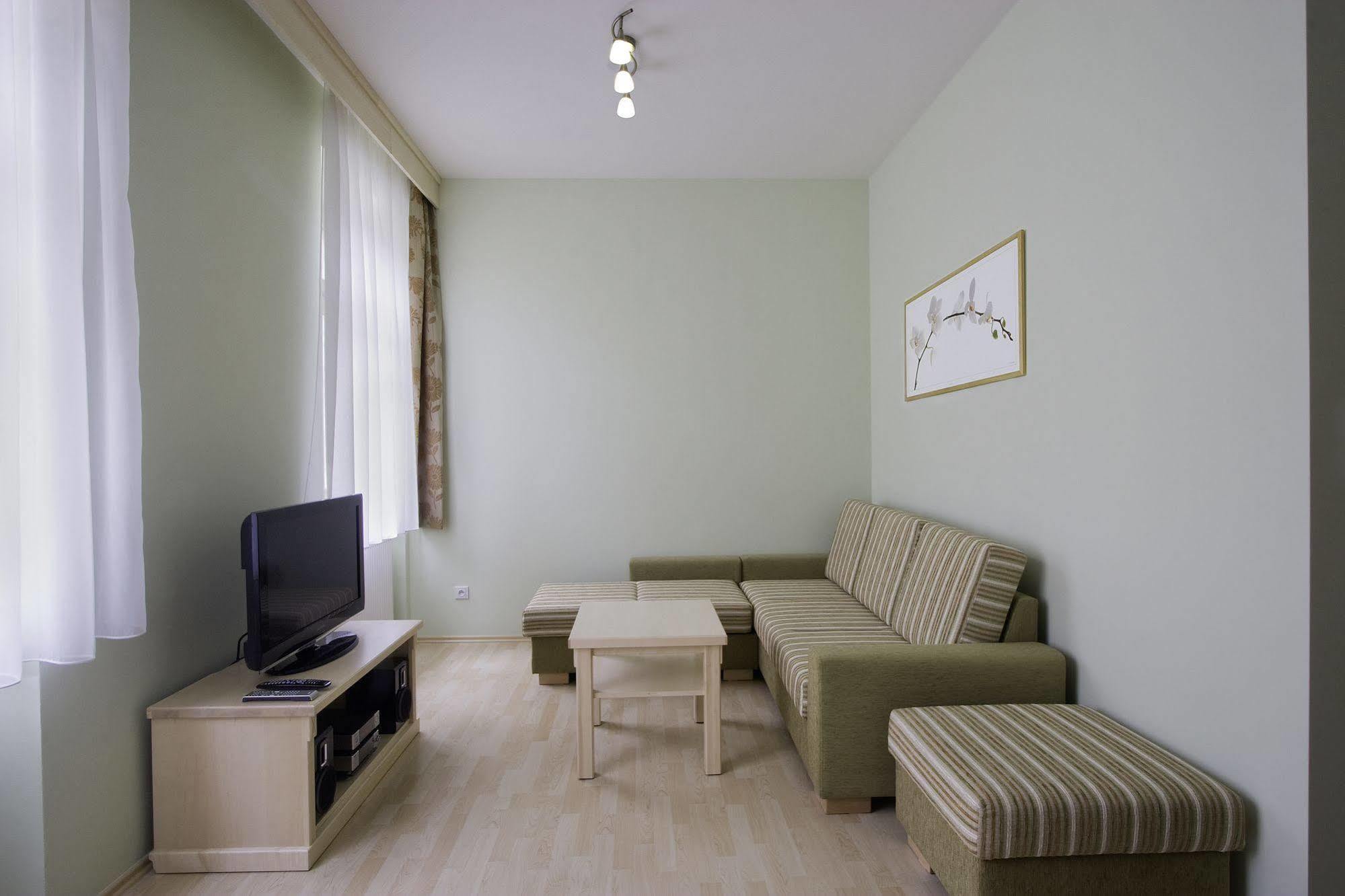 Anděl Apartments Praha Bagian luar foto