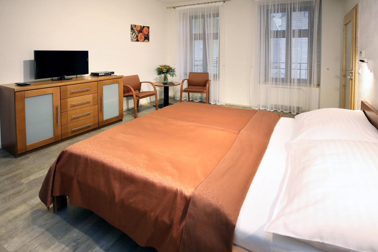 Anděl Apartments Praha Bagian luar foto